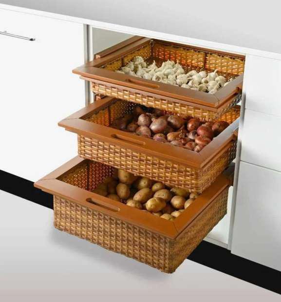 WICKER BASKET PLASTIC